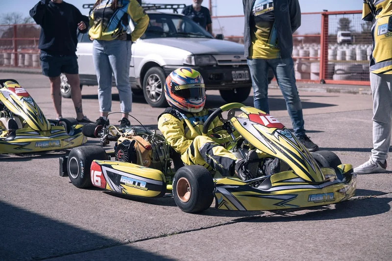 Comment se lancer dans le karting féminin en 2026
